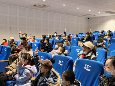 探訪先進(jìn)工廠 教育科技工作者的智造之旅